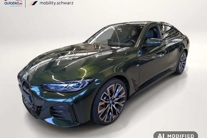 Grøn BMW i4 fra 2024