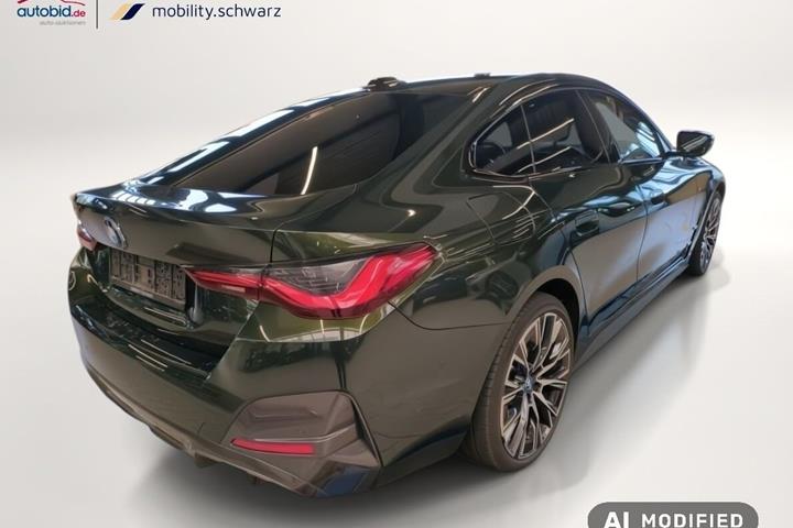 Grøn BMW i4 fra 2024