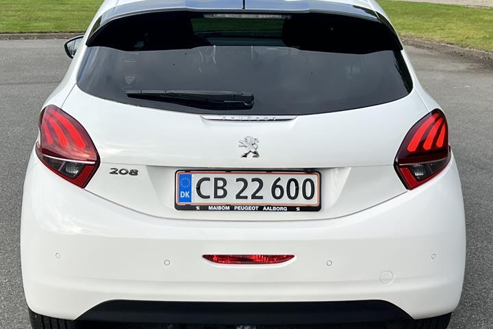Hvid Peugeot 208 fra 2018