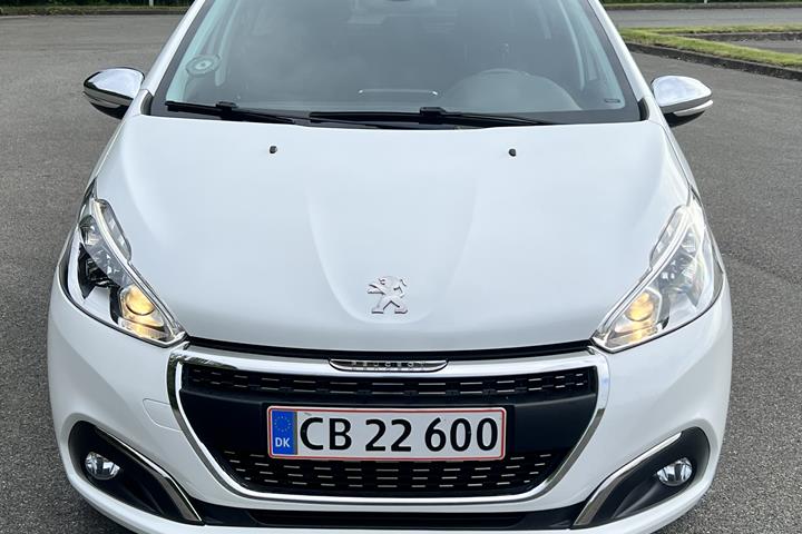 Hvid Peugeot 208 fra 2018