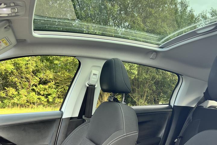 Hvid Peugeot 208 fra 2018