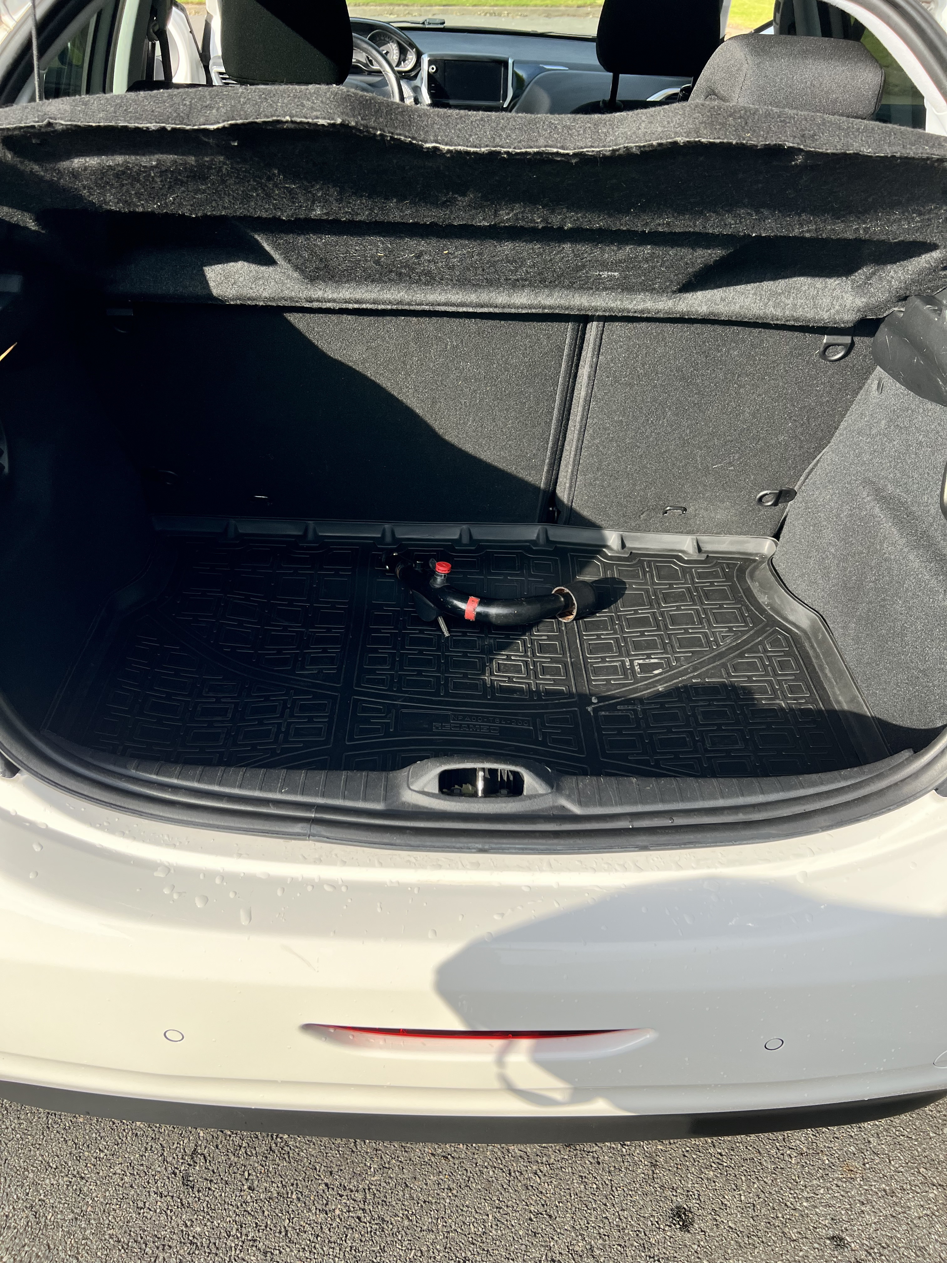 Hvid Peugeot 208 fra 2018