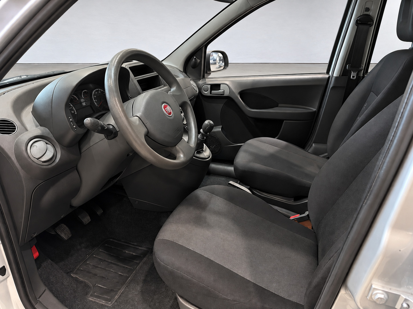 Sølv Fiat Panda fra 2012