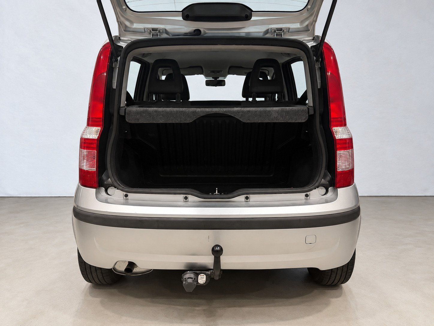 Sølv Fiat Panda fra 2012