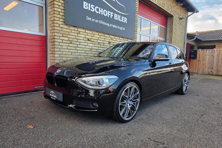 Sort BMW 116i fra 2013
