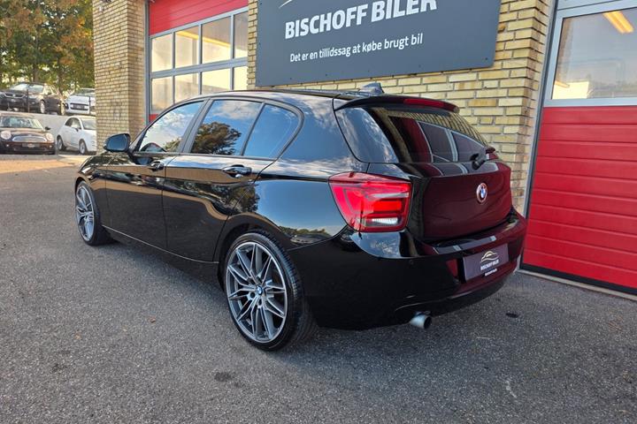 Sort BMW 116i fra 2013