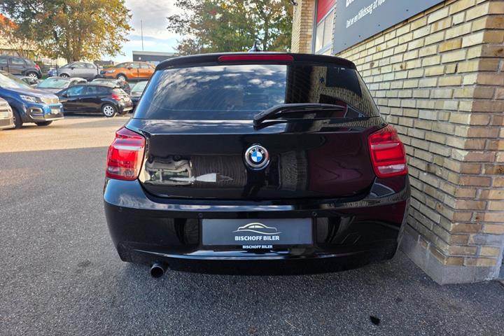 Sort BMW 116i fra 2013