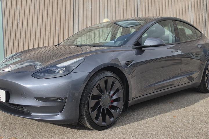 undefined Tesla Model 3 fra 2022