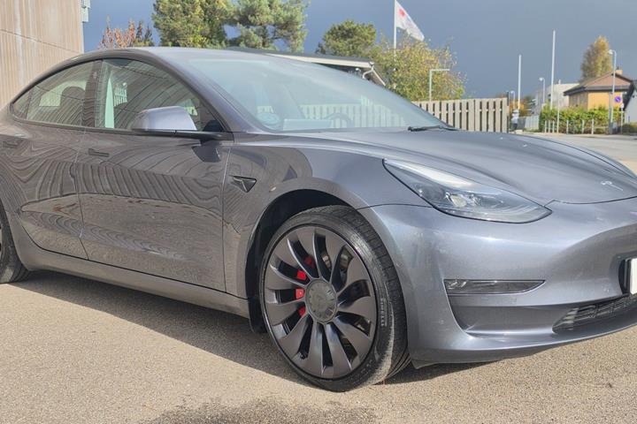 undefined Tesla Model 3 fra 2022