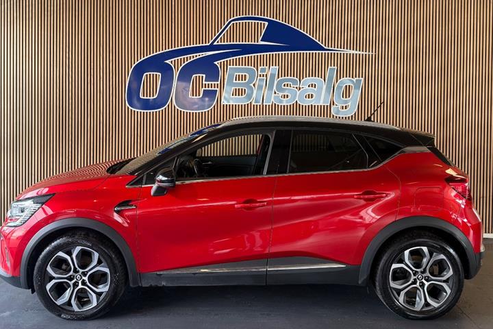 Rød Renault Captur fra 2021