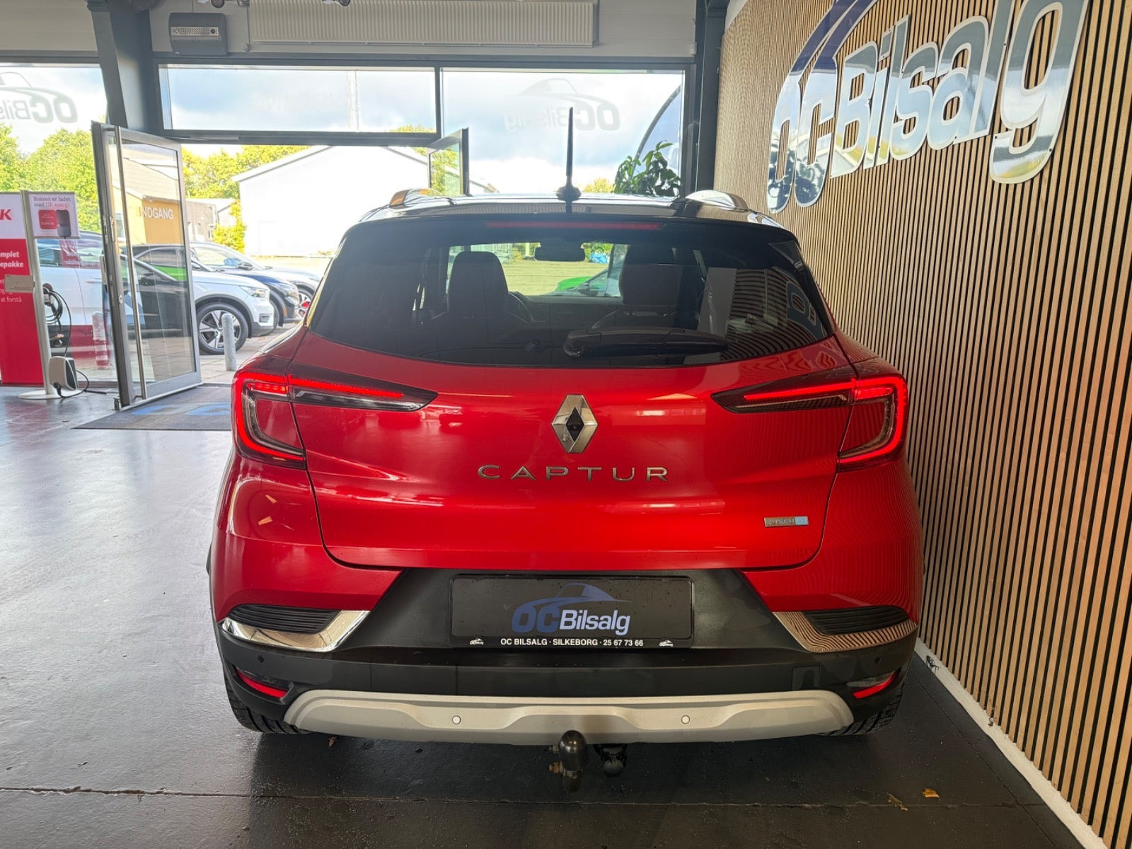 Rød Renault Captur fra 2021