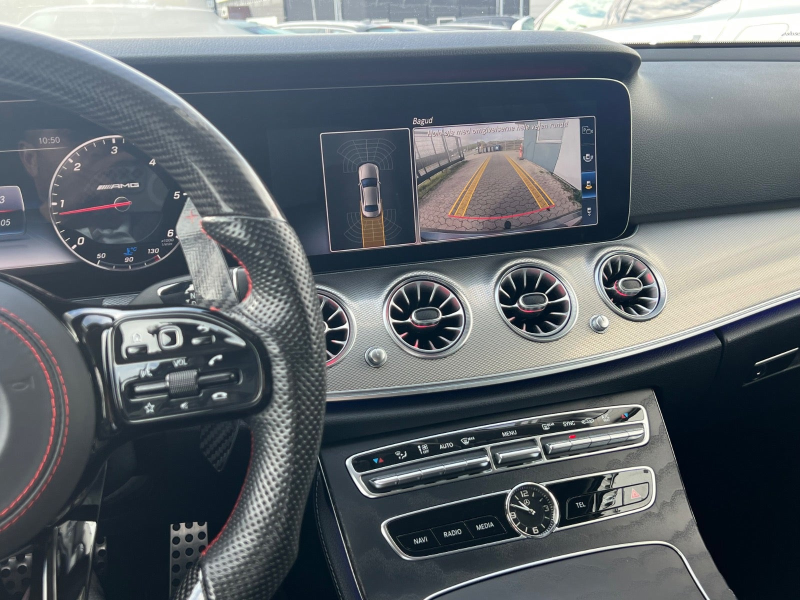 Grå Mercedes E300 d fra 2018