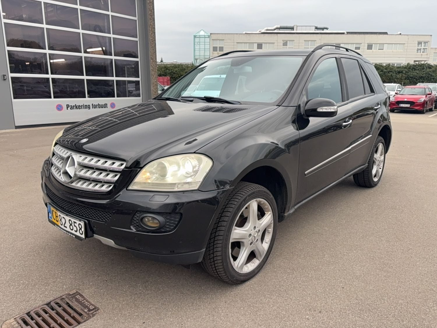Sort Mercedes ML420 fra 2007