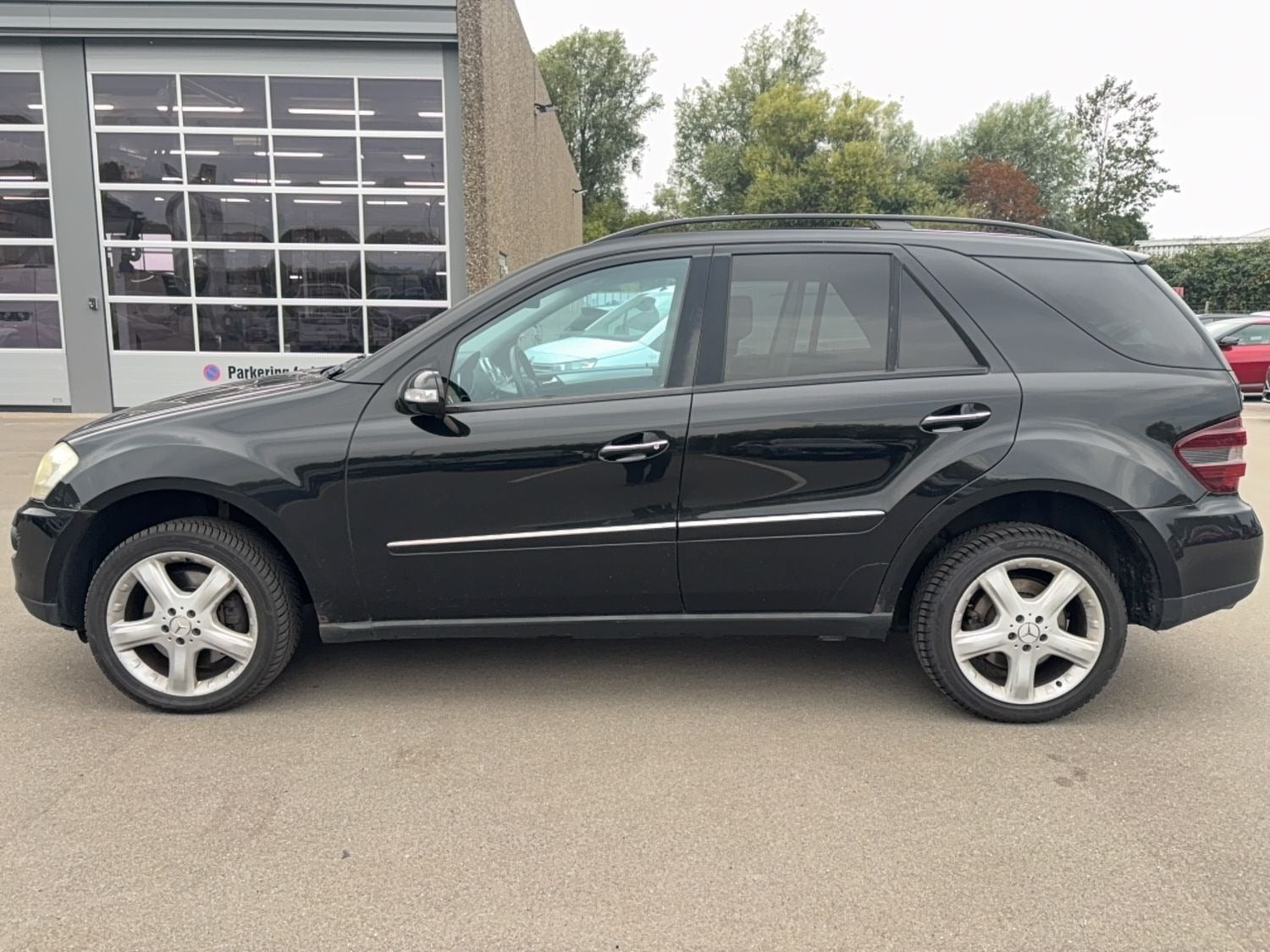 Sort Mercedes ML420 fra 2007