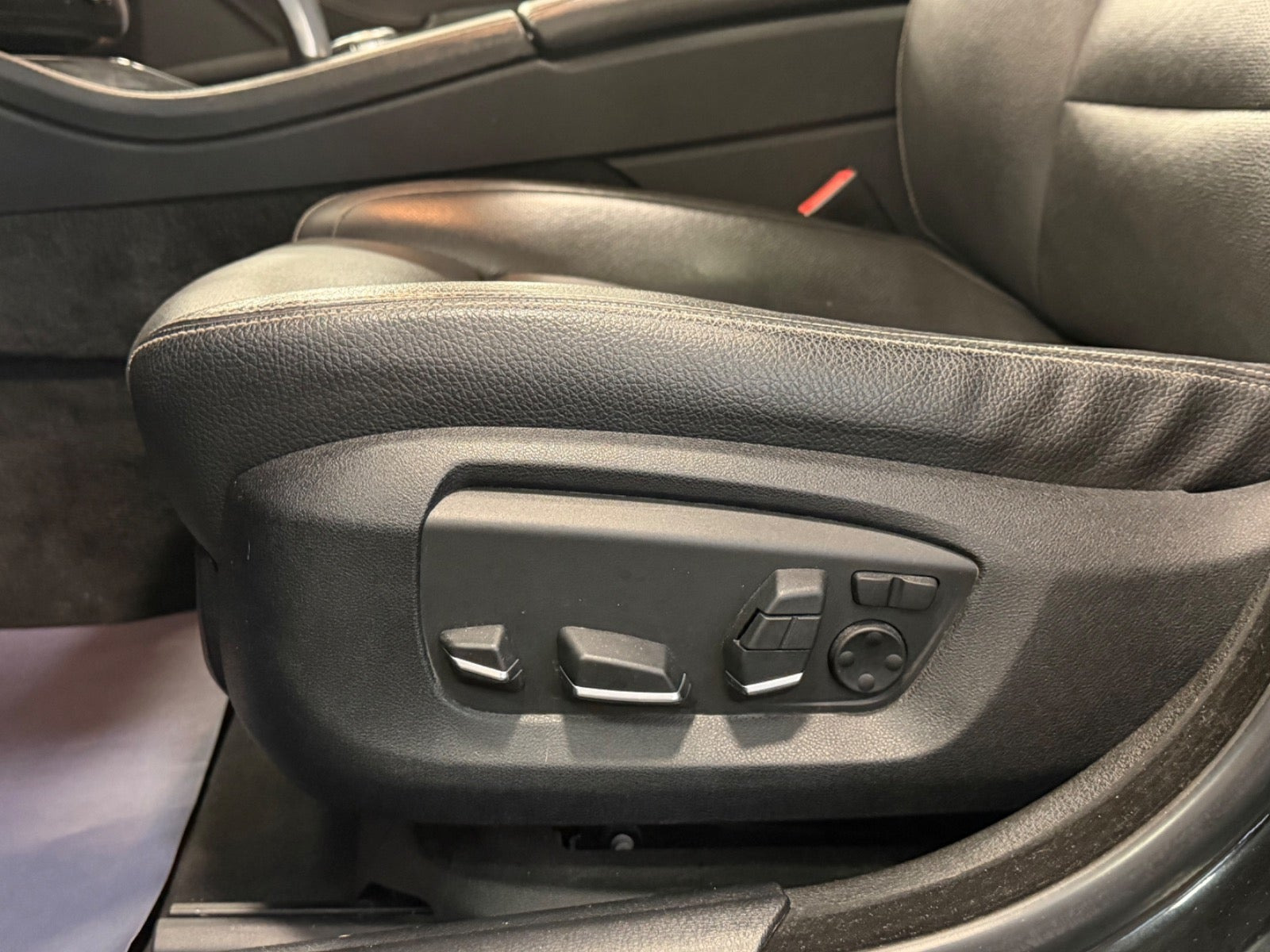 Sort BMW 530d fra 2015