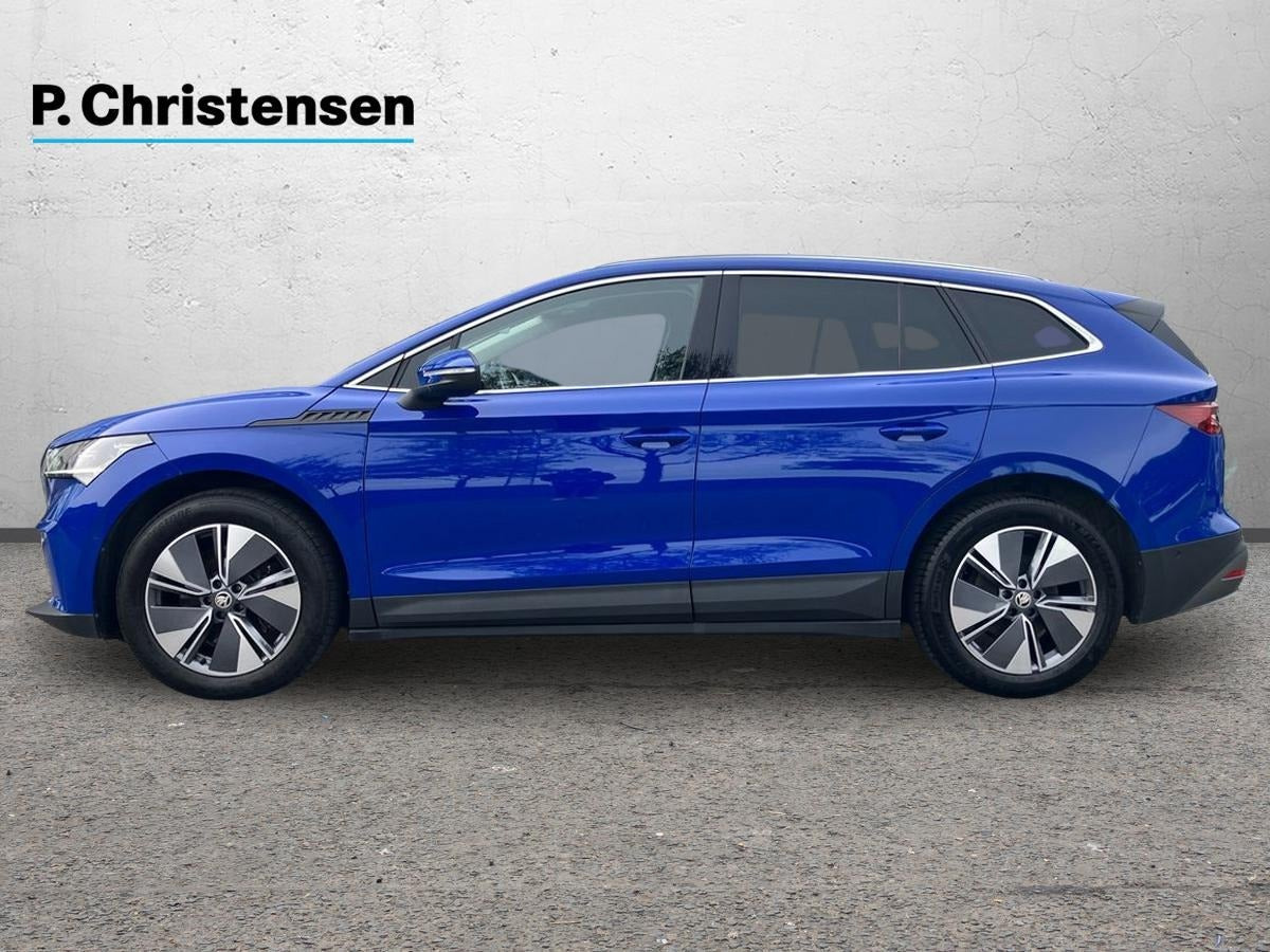 Blå Skoda Enyaq fra 2022