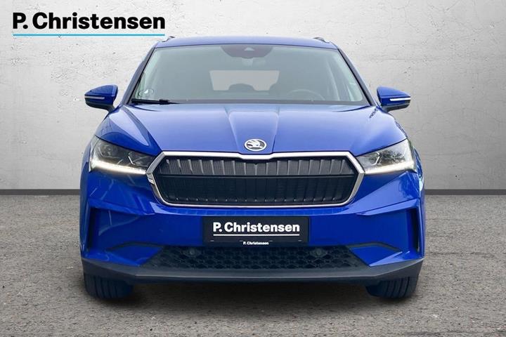 Blå Skoda Enyaq fra 2022