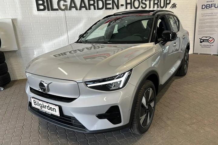 Sølv Volvo EX40 fra 2026