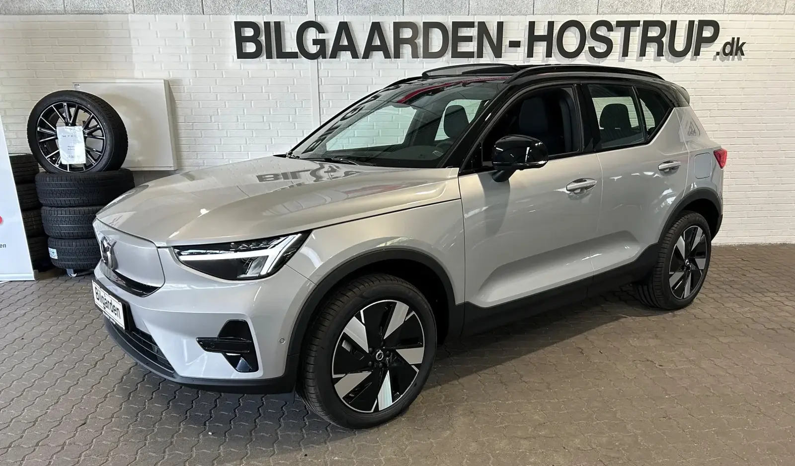 Sølv Volvo EX40 fra 2026