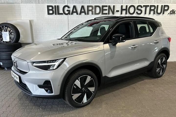 Sølv Volvo EX40 fra 2026