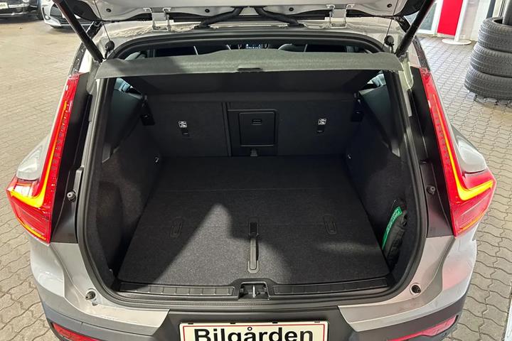 Sølv Volvo EX40 fra 2026