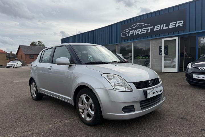 undefined Suzuki Swift fra 2007 set udefra
