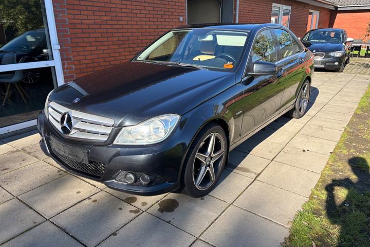 undefined Mercedes C220 fra 2011 set udefra