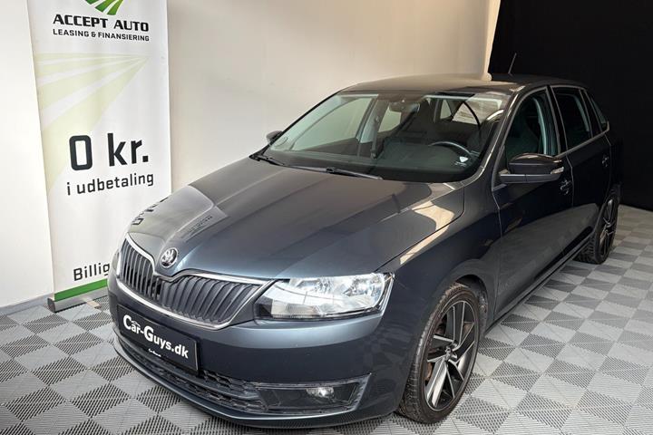 Grå Skoda Rapid fra 2017
