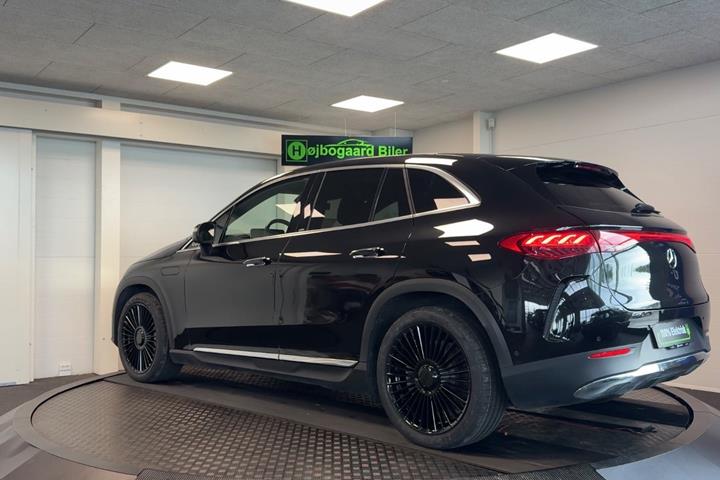 Sort Mercedes EQE350+ SUV fra 2025