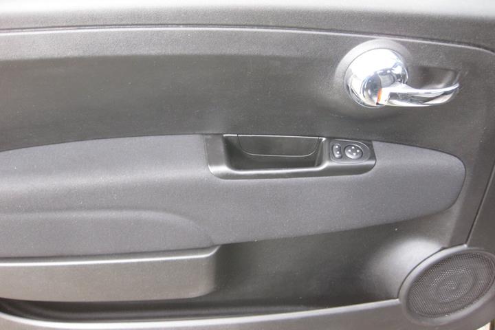 Sort Fiat 500C fra 2021