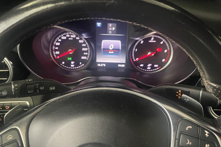 Sort Mercedes C220 d fra 2017