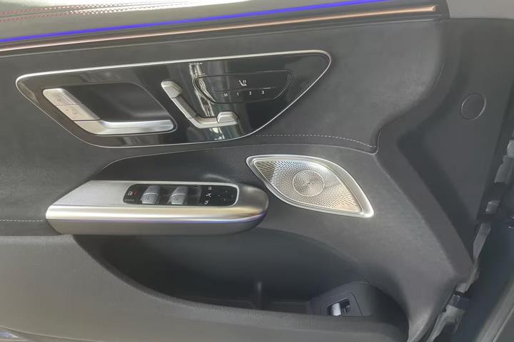 undefined Mercedes EQE fra 2024