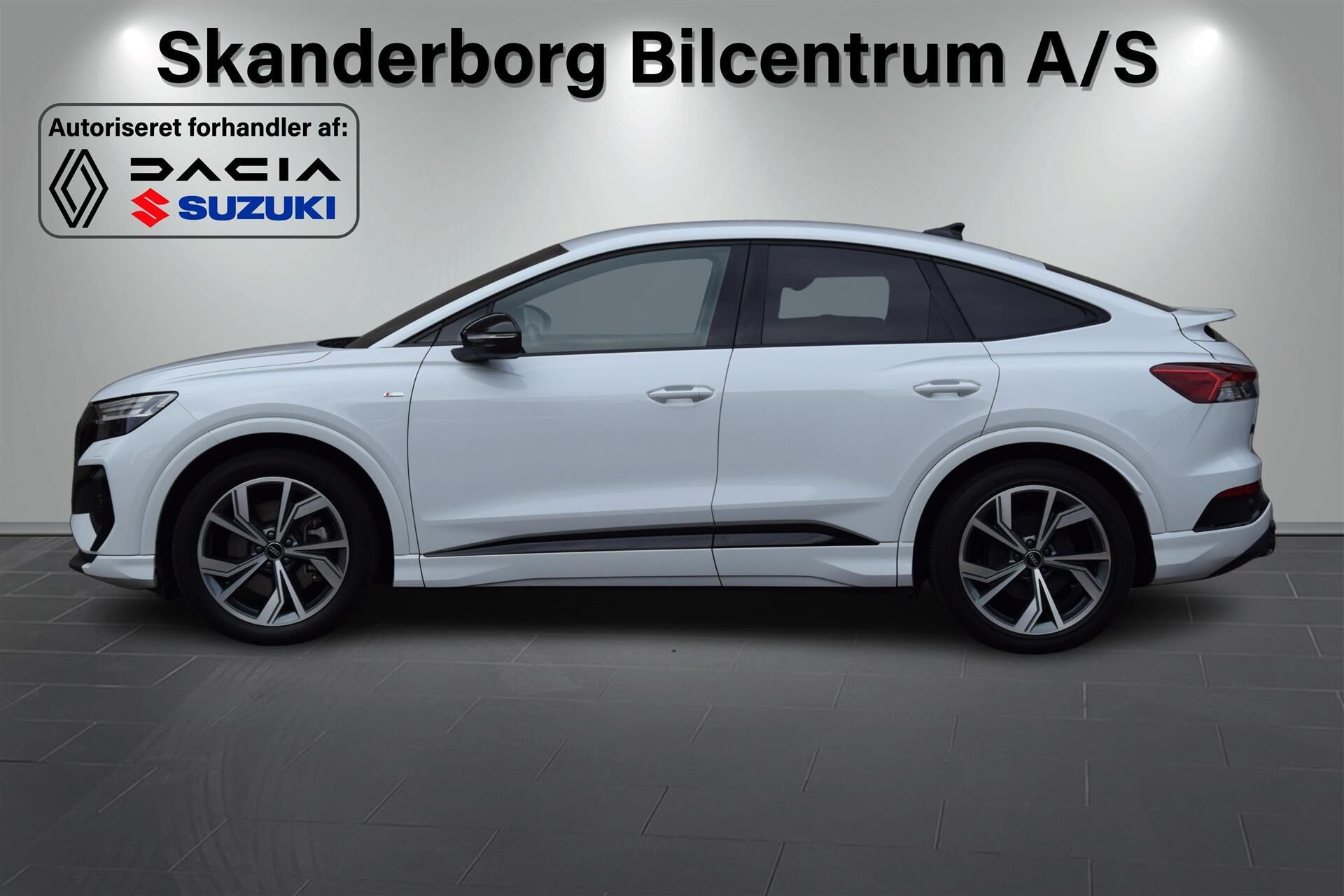 Hvid Audi Q4 fra 2024