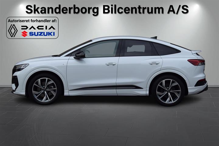 Hvid Audi Q4 fra 2024