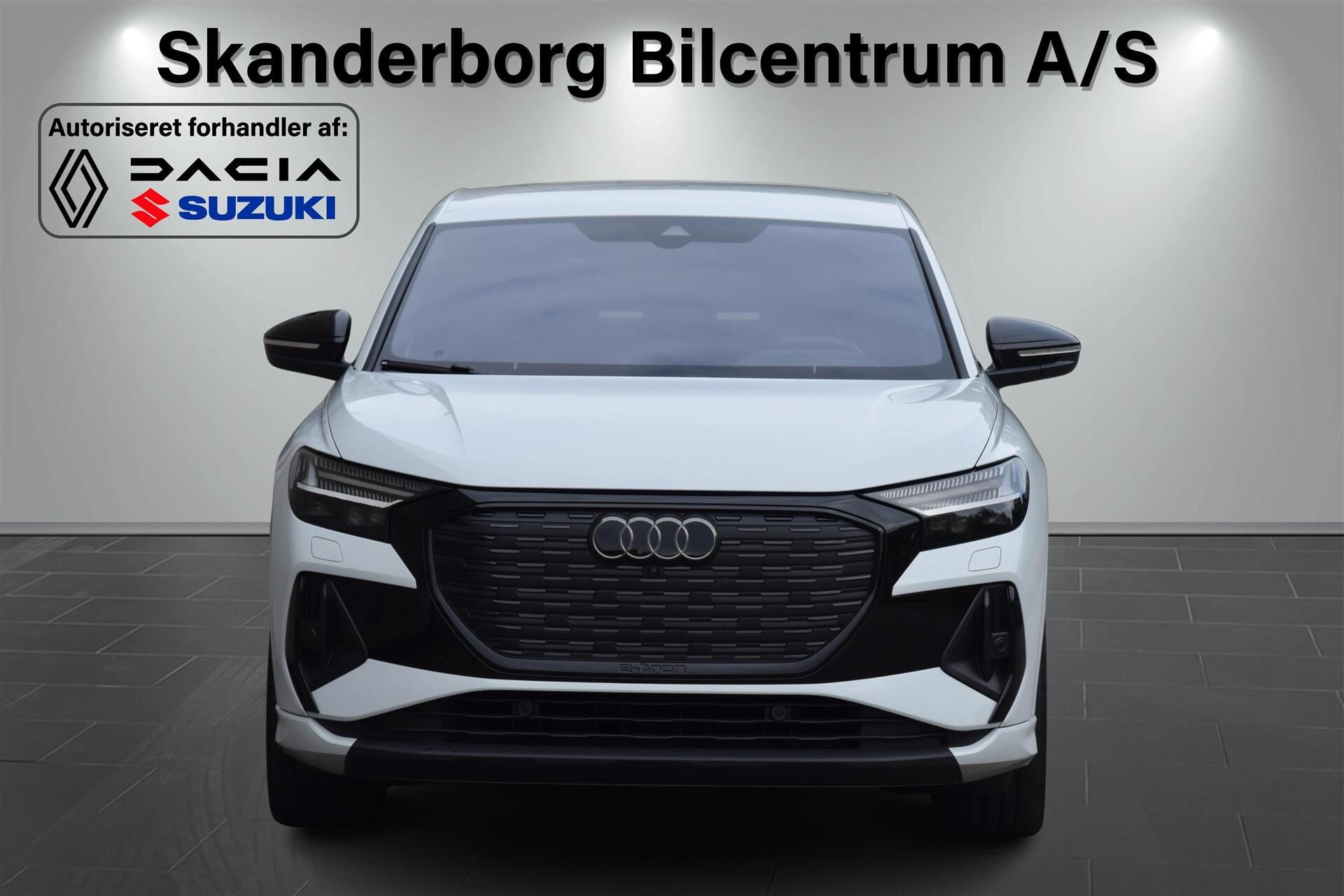Hvid Audi Q4 fra 2024