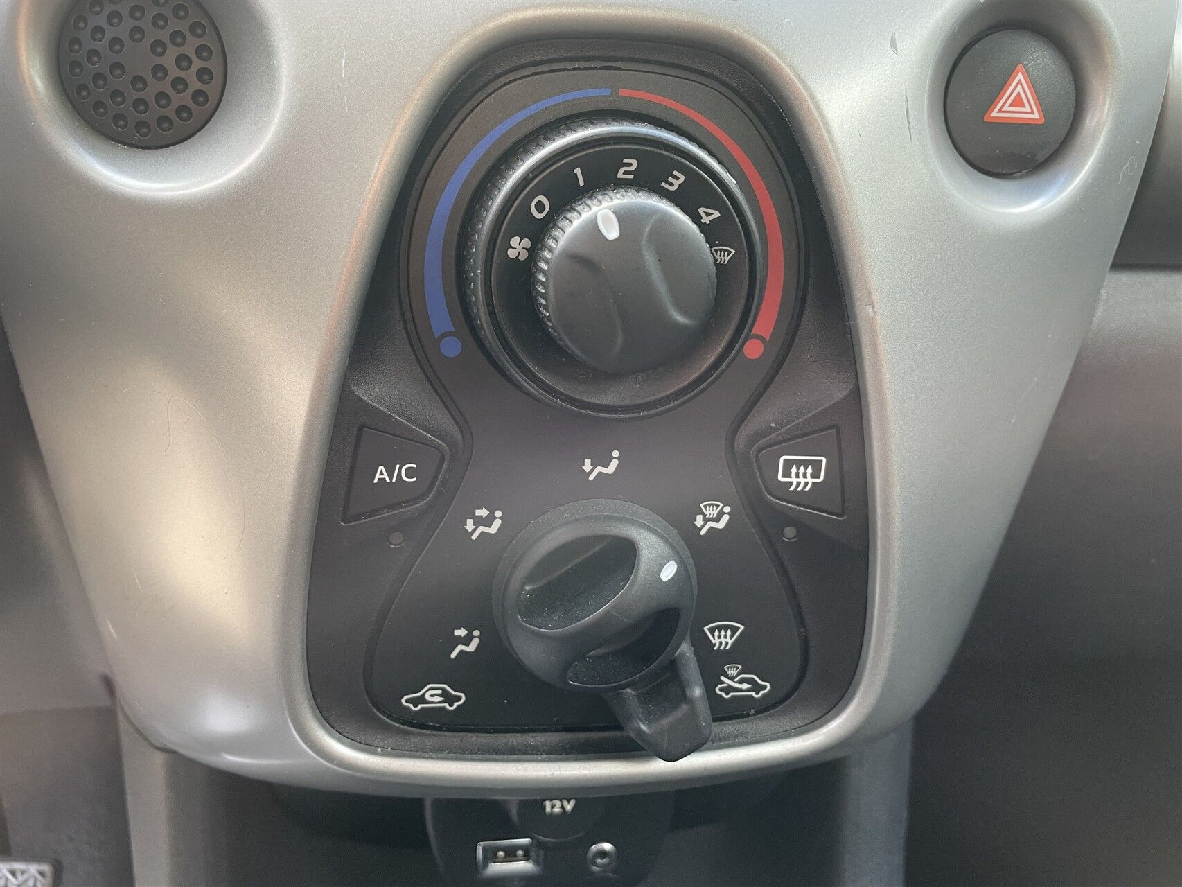 Blå Citroën C1 fra 2014