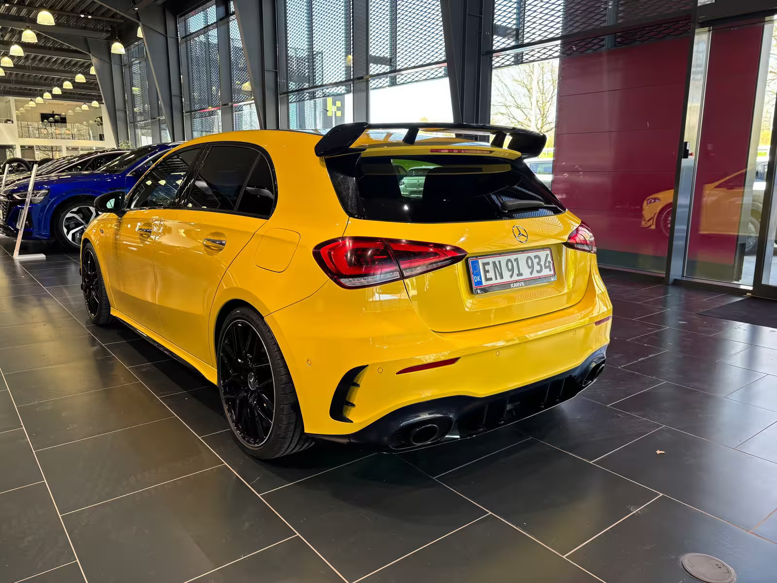 Gul Mercedes A-Klasse fra 2019