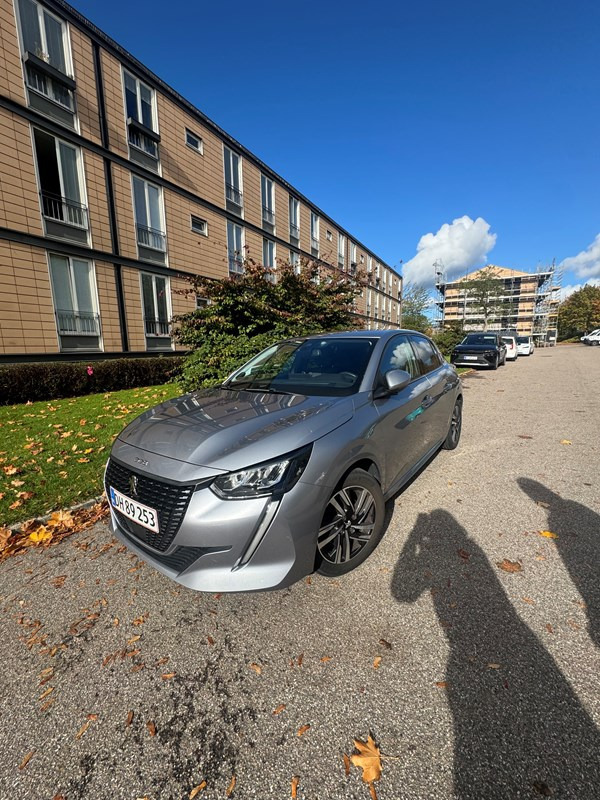 Peugeot 208 PureTech 100 5D