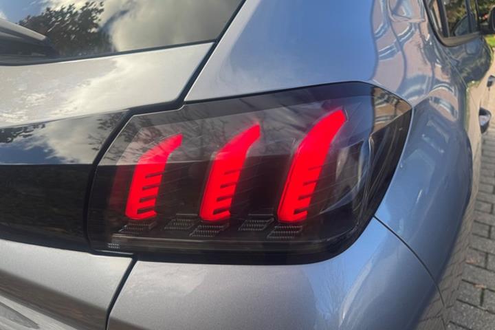 undefined Peugeot 208 fra 2022