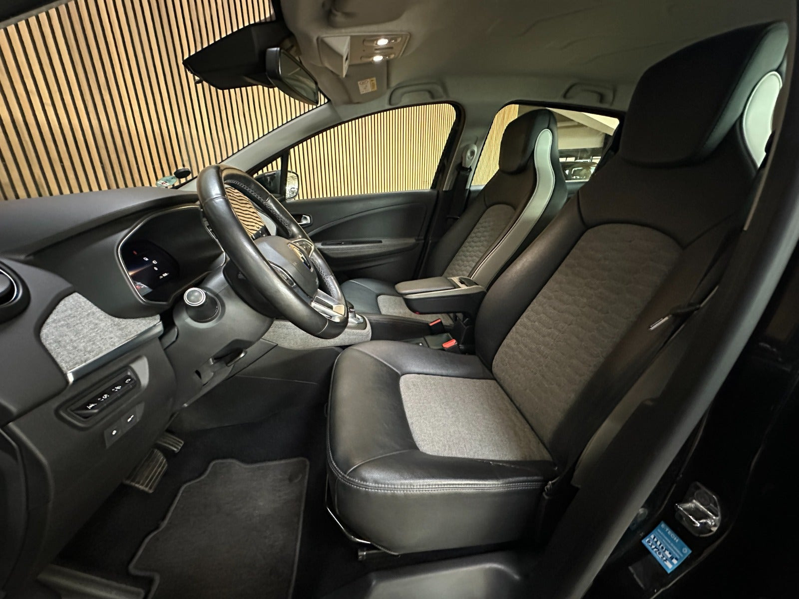 Sort Renault Zoe fra 2020