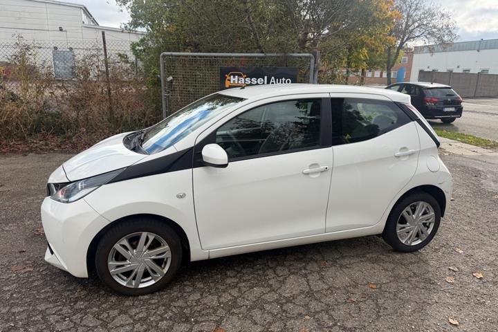 Grøn Toyota Aygo fra 2014