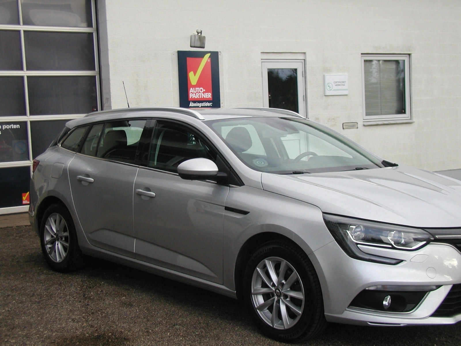 Sølv Renault Megane IV fra 2017