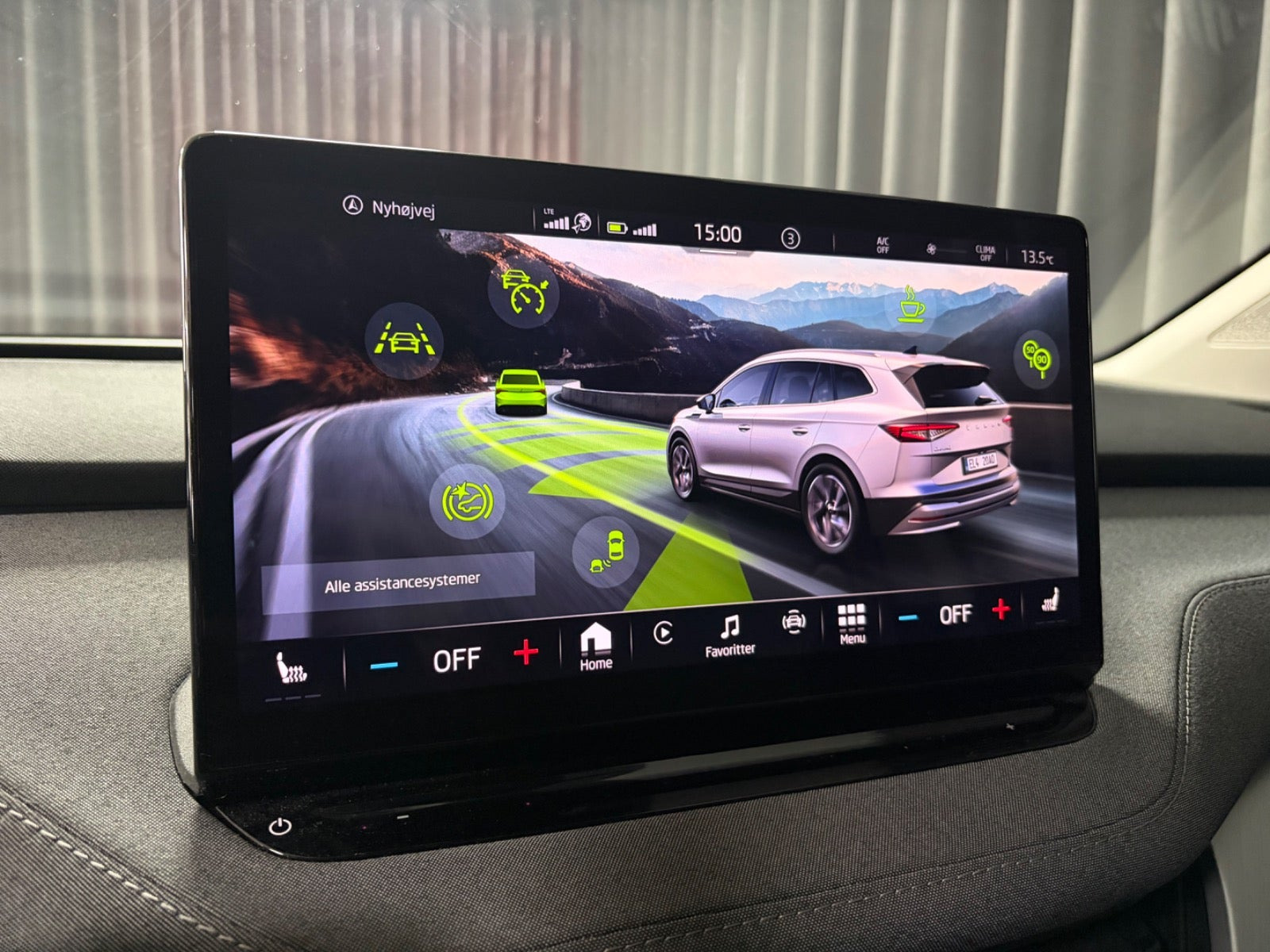 Grå Skoda Enyaq fra 2022