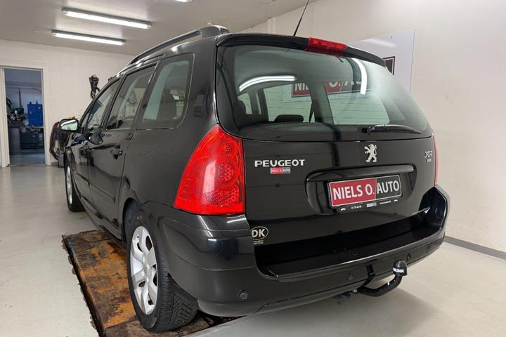 Sort Peugeot 307 fra 2009