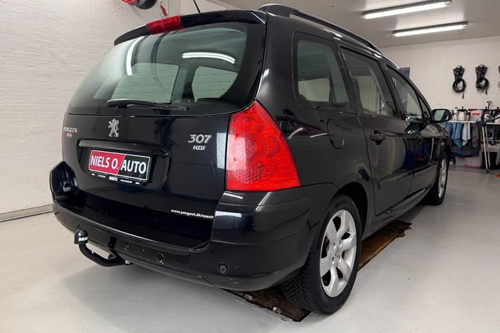Sort Peugeot 307 fra 2009