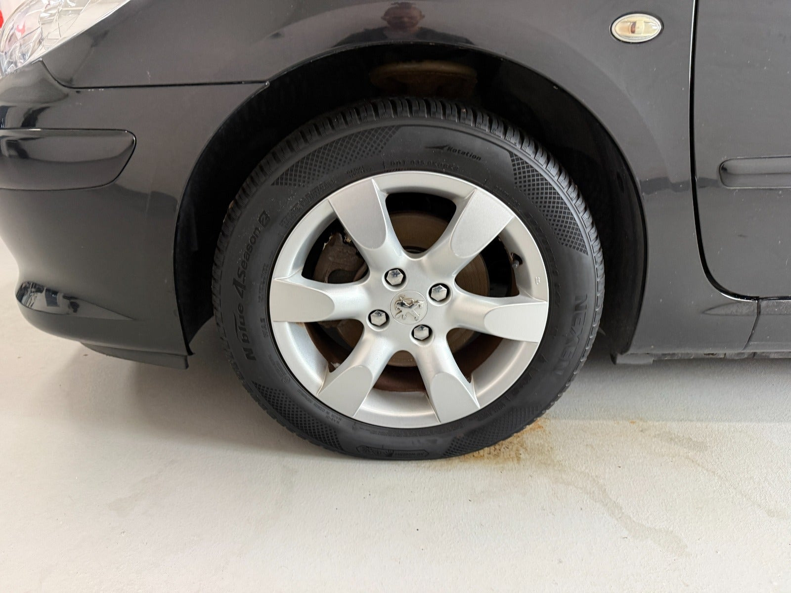 Sort Peugeot 307 fra 2009