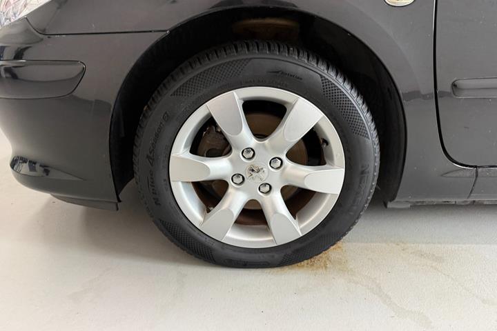 Sort Peugeot 307 fra 2009
