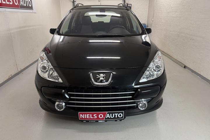 Sort Peugeot 307 fra 2009