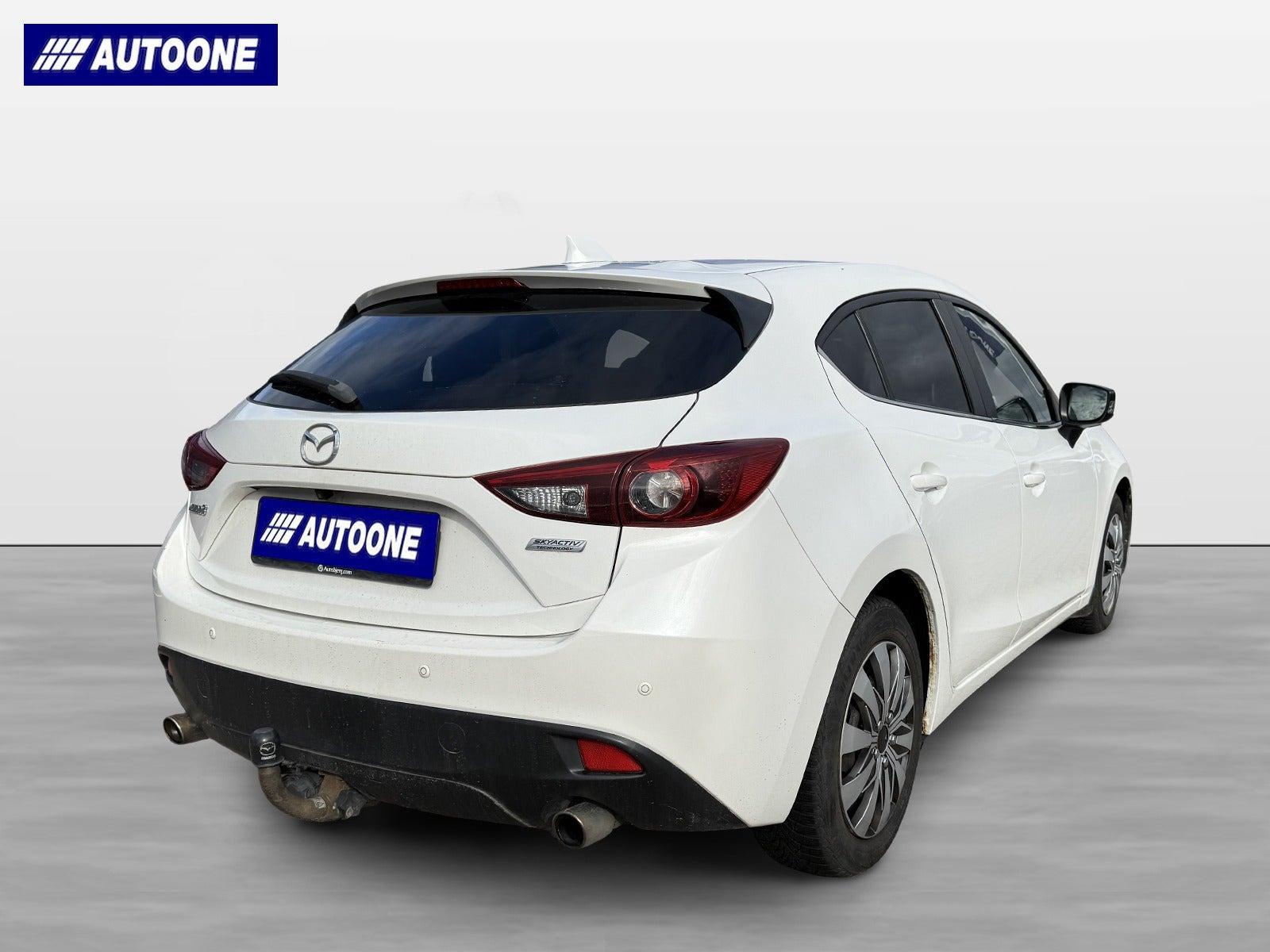 Hvid Mazda 3 fra 2013