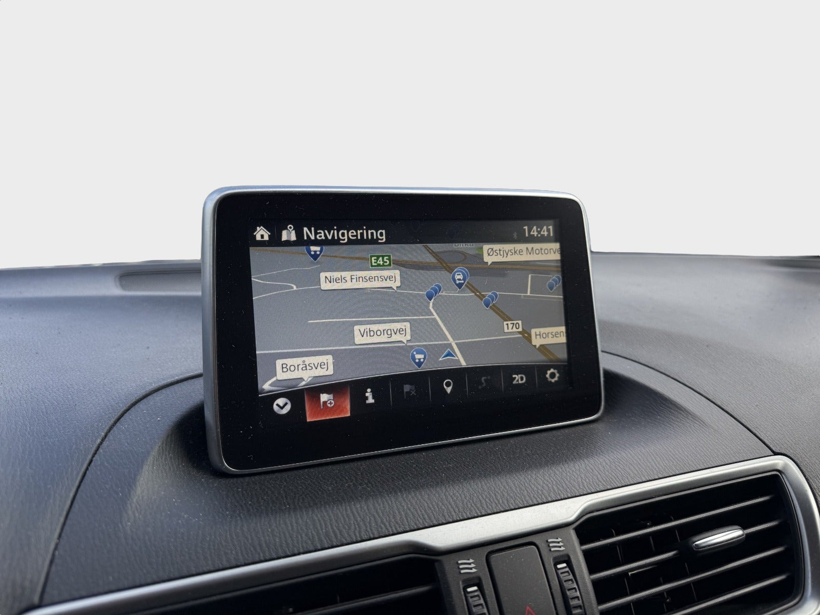 Hvid Mazda 3 fra 2013